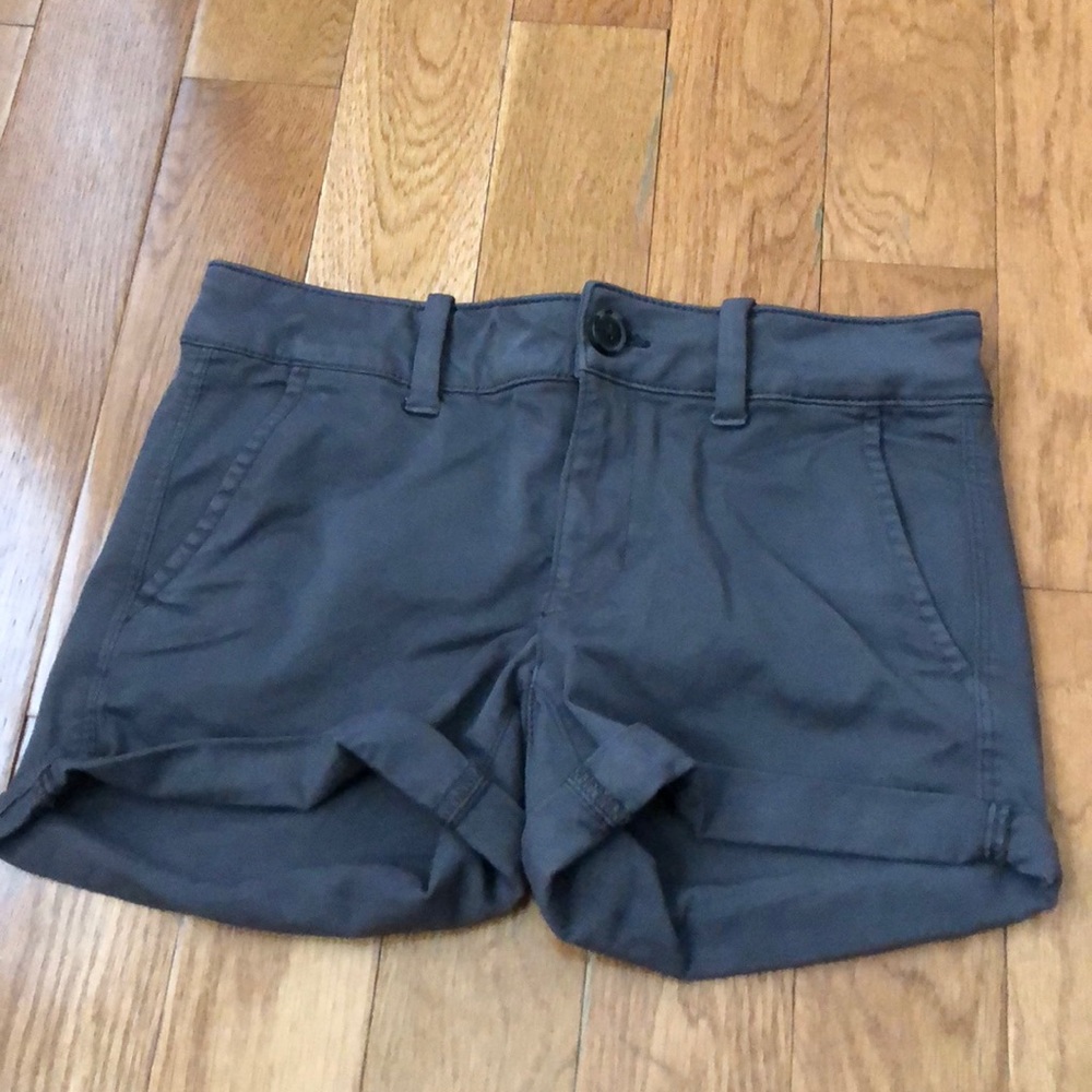 Midi gray shorts